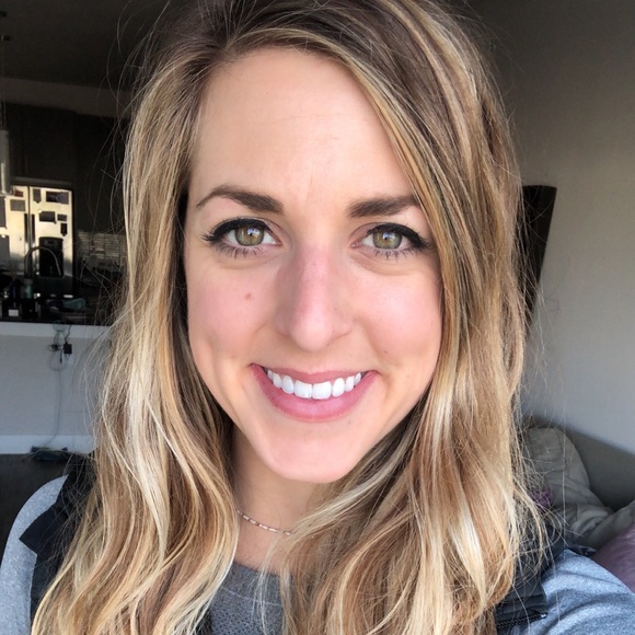 Meet your Posher, Amy - Picture 1 of 1